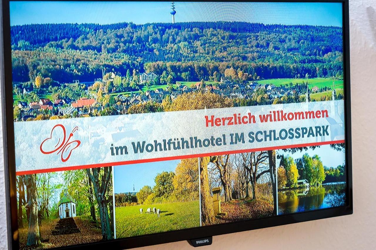 Wohlfuehlhotel Im Schlosspark - Self Checkin Willebadessen Exterior photo